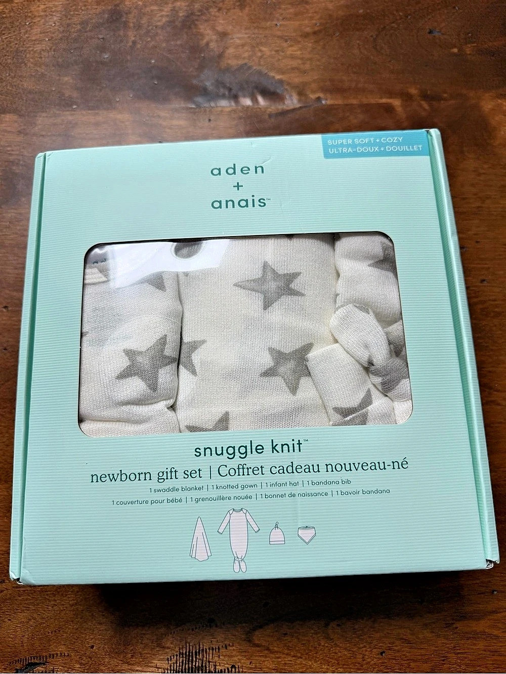 aden + anais snuggle knit newborn gift set- White & Gray Stars. NWT